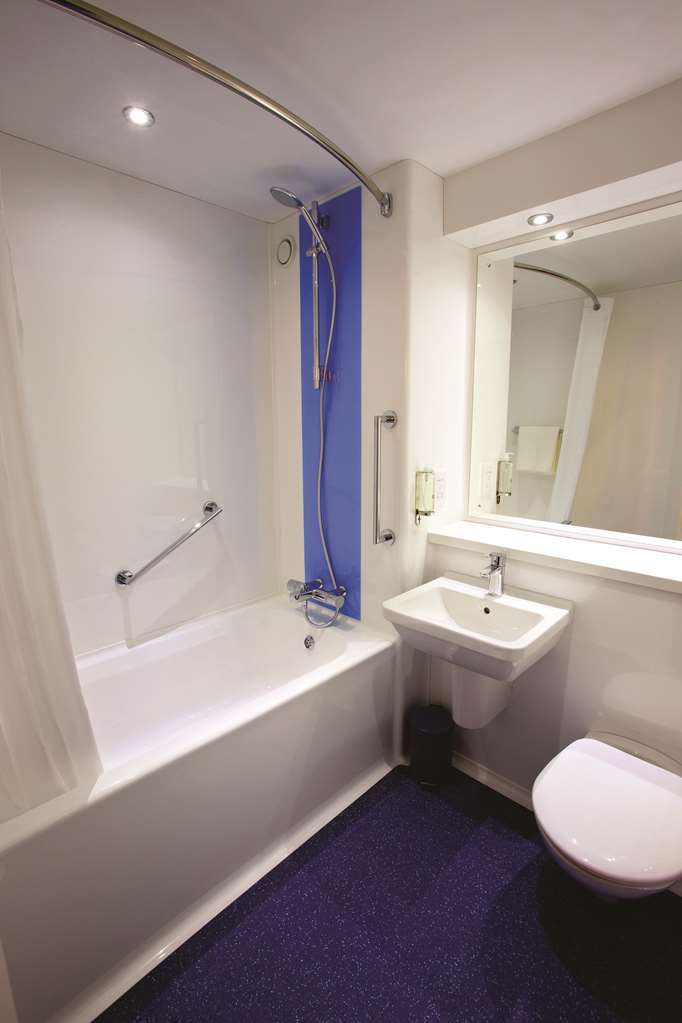 Travelodge Ely Kamer foto