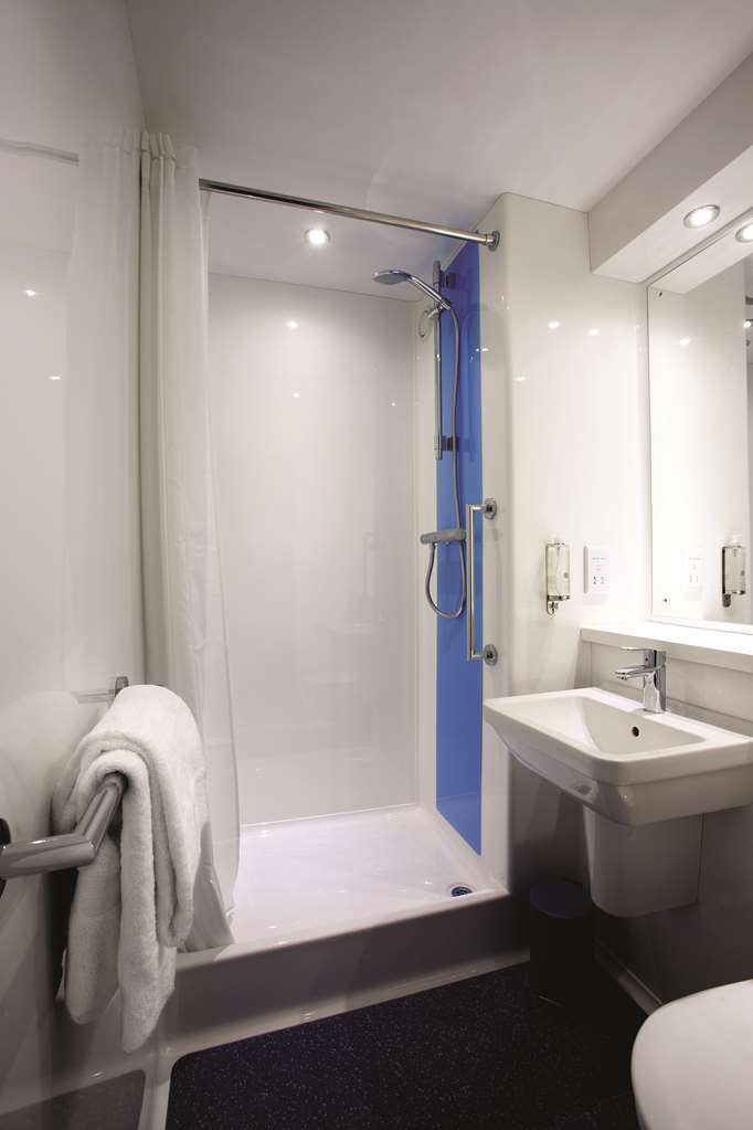 Travelodge Ely Kamer foto